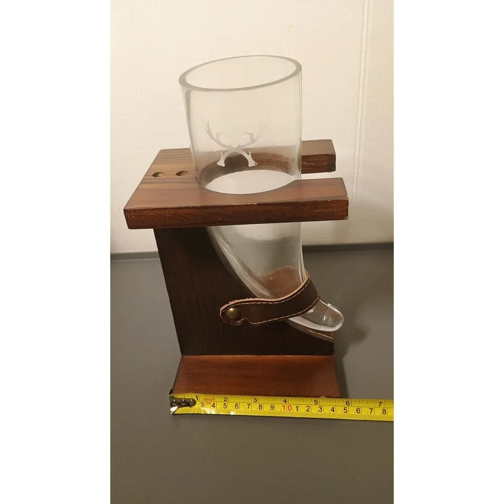 Drinking Horn Glass Stand Unisex OS Brown Good Etched Antler Rustic